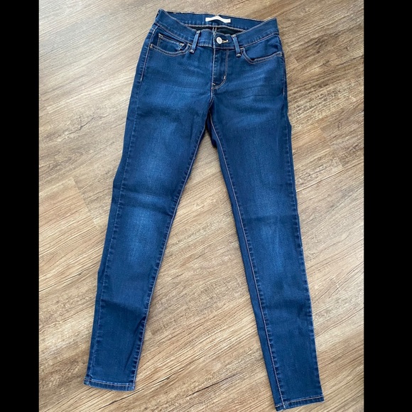 27' Levi's Super Skinny Jeans - Picture 3 of 7